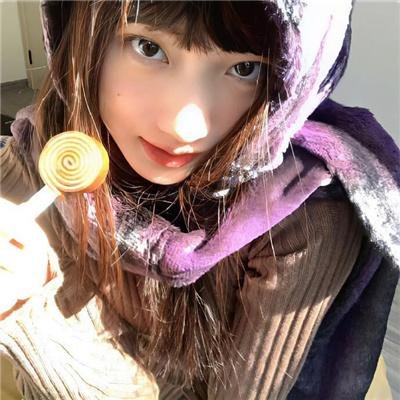 卡美娜万岁 封面